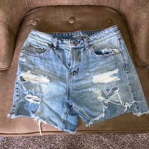 WILD FABLE SIZE 6 JEAN SHORTS